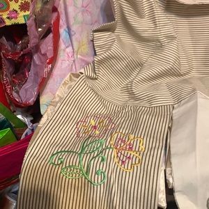 🦋 Easter Mantel Scarf from Pier 1. 76”x25.5”. Used once. Really cute.